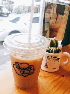 Base On Cloud Cafe