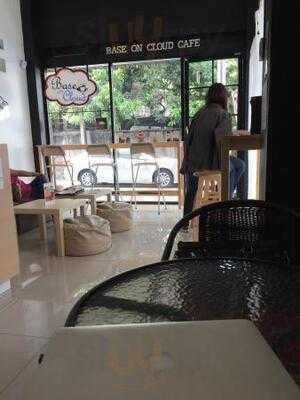 Base On Cloud Cafe