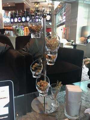 Le Bar De L’hôtel