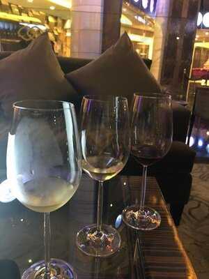 Le Bar De L’hôtel