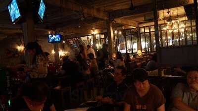 เสวนาพาเพลิน