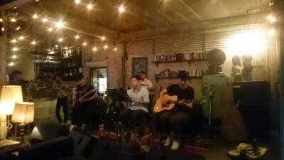 เสวนาพาเพลิน