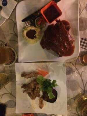 มิลเล็ทบาร์แอนด์บิสโทร