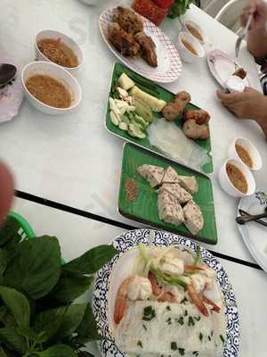 ร้านอาหารเวียดนาม จีรพร