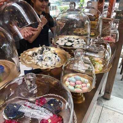 ทองย้อย คาเฟ่