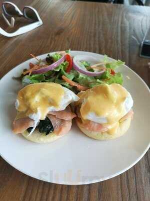 Brainwake Cafe : G Tower Branch