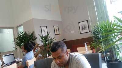 Brainwake Cafe : G Tower Branch