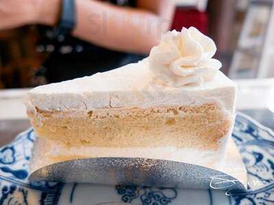 ร้านกล่องดินสอ