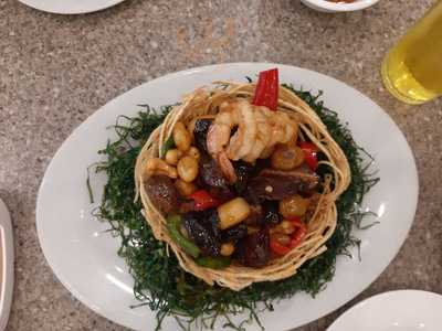 ร้านอาหาร เรือนหยก