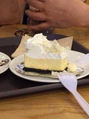 ทัมแอนด์ทัมส์คอฟฟี่ ร้านกาแฟ