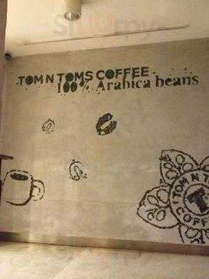 ทัมแอนด์ทัมส์คอฟฟี่ ร้านกาแฟ