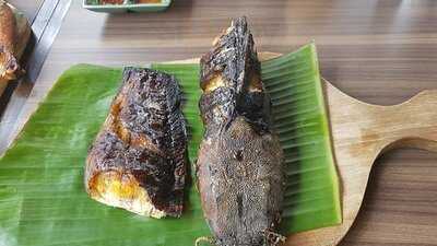 ร้านอาหาร ไก่ย่างเสือใหญ่