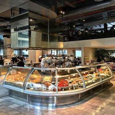 ดีน แอนด์ เดลูก้า