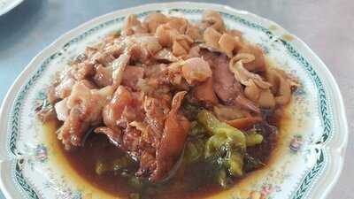 ข้าวขาหมูตรอกซุง