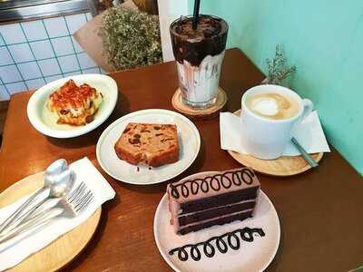 Warm Welcome Bakery & Cafe