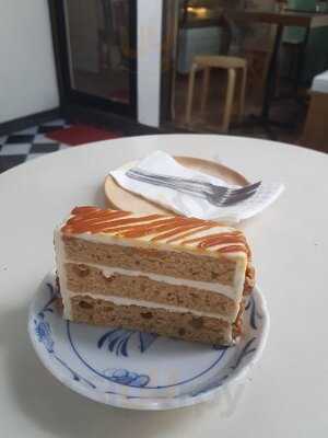 Warm Welcome Bakery & Cafe