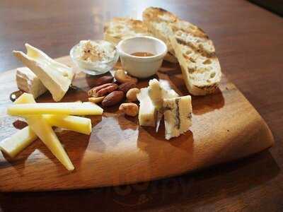 Wine & Grill El Faro Bangkok