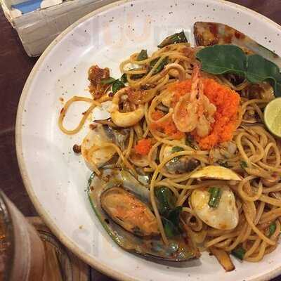 On The Table Tokyo Cafe