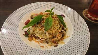 On The Table Tokyo Cafe