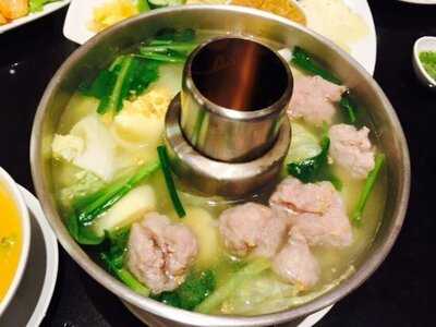 แหลมเจริญ ซีฟู้ด