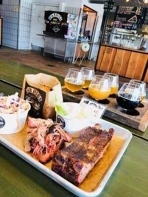 Astarte Cafe & Wine Bar Bangkok