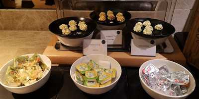 ร้านอาหาร ผกากรอง 2530 สาขา 2