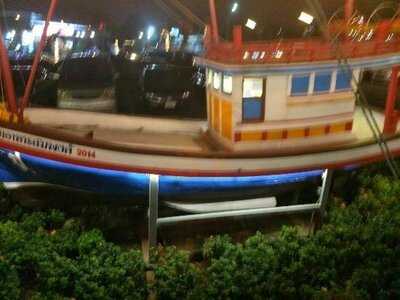 ร้านอาหาร สมพงศ์ซีฟู้ด