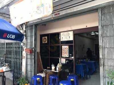 ผัดไทเซ็นต์หลุยส์ สุมาลี