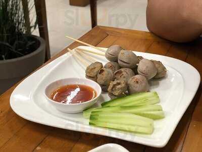 ร้านอาหารโรงนา