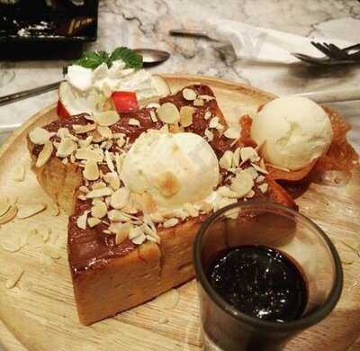 เดอะฟาบูลัส ดิสเสริท คาเฟ่