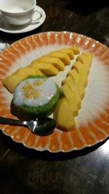 Three Wheels Tom Yam Noodle