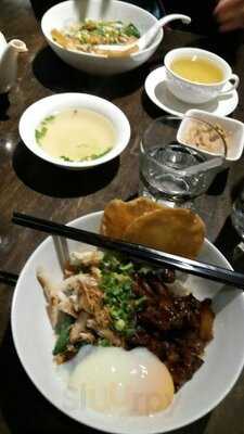 Three Wheels Tom Yam Noodle