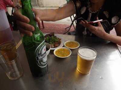 อุไร ห่านพะโล้ ทรงวาด