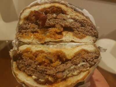 คาร์ลจูเนียร์