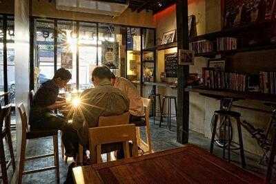 Dialogue Coffee And Gallery