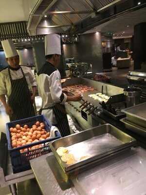 ร้านอาหาร ระเบียงทอง