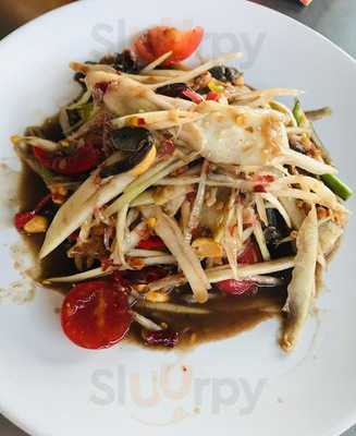 หมูจุ่มชาละวัน