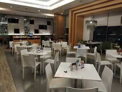 เดอะ เทอเรส (เซ็นทรัล ชิดลม)