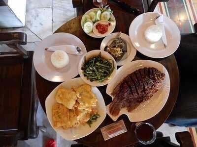 ร้านอาหาร ครัวนายช่าง