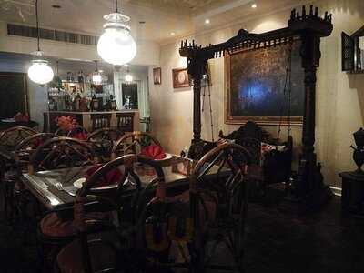 ร้านอาหาร หิมาลัยชาช่าแอนด์ซัน