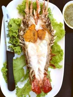 ให้ความรัก สวนอาหาร