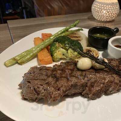 แบล็กยาร์ด โรสท์ & บรูว