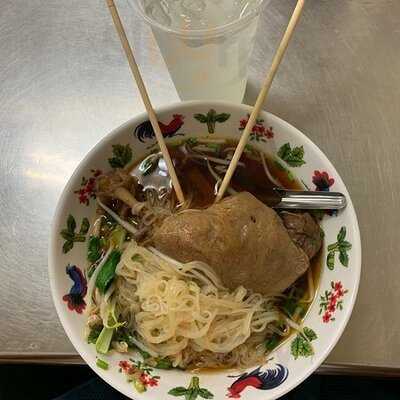 ร้านพรทิพย์