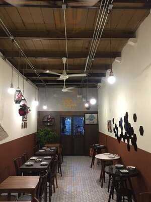 ร้านอะเหน่