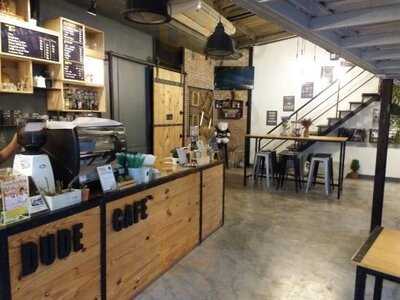 Dude Cafe'