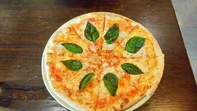 Scoozi Pizza The Paseo