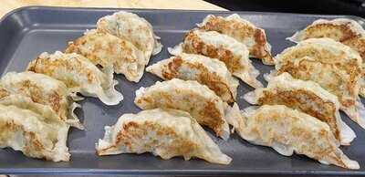 Gii-gii Gyoza Hubx Silom