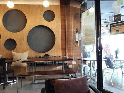 ร้านอาหาร มายคาเฟ่เดอะไลบรารี่