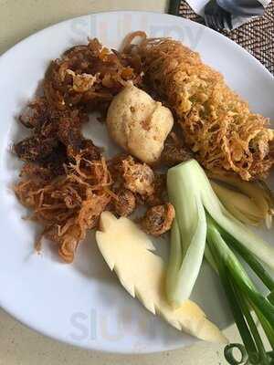 ร้านอาหารหลายรส