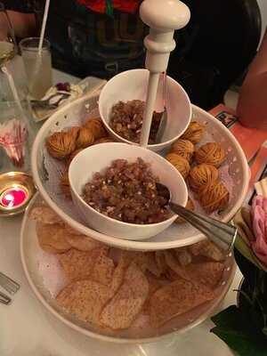 ร้านอาหารหลายรส